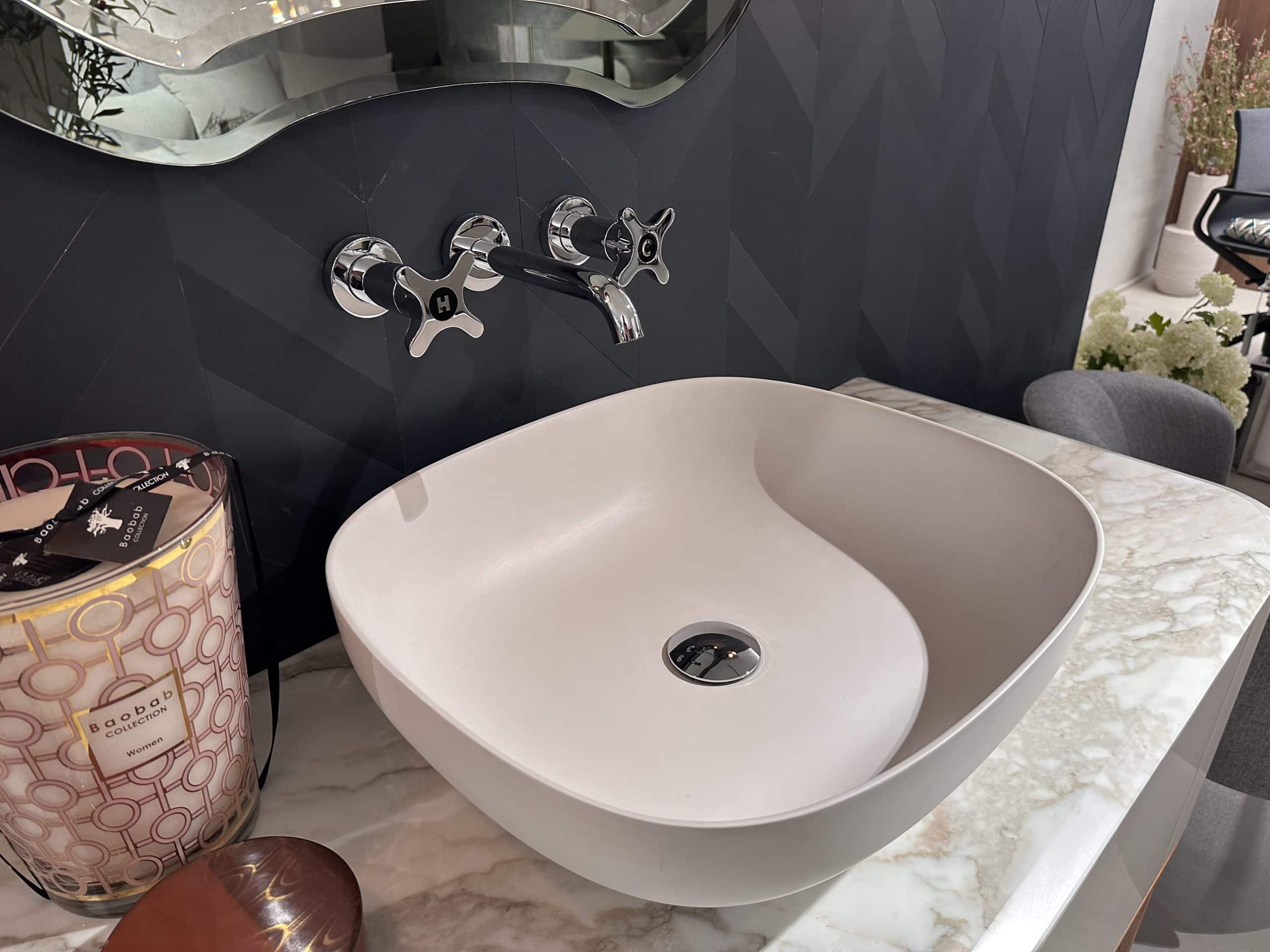 AGO 3 ON-TOP WASHBASIN