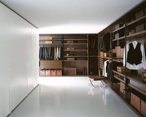 STORAGE DRESSING ROOM 6<br /> Porro